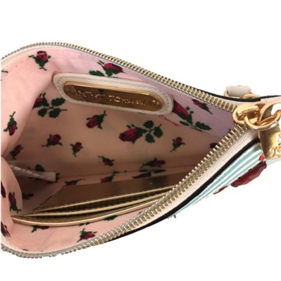 NWT Betsey Johnson Don't Be Shellfish Crab Wristlet - Picture 5 of 8